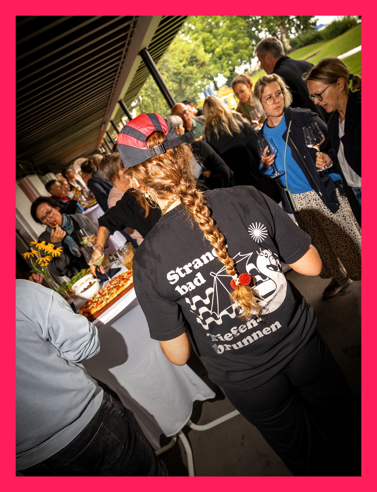 03_TBS_Sommerparty_2-spaltig_2x3 Magazin Blaupause SRF